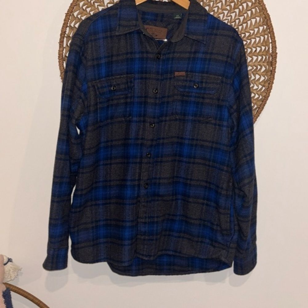 Orvis blue and gray flannel button down size large